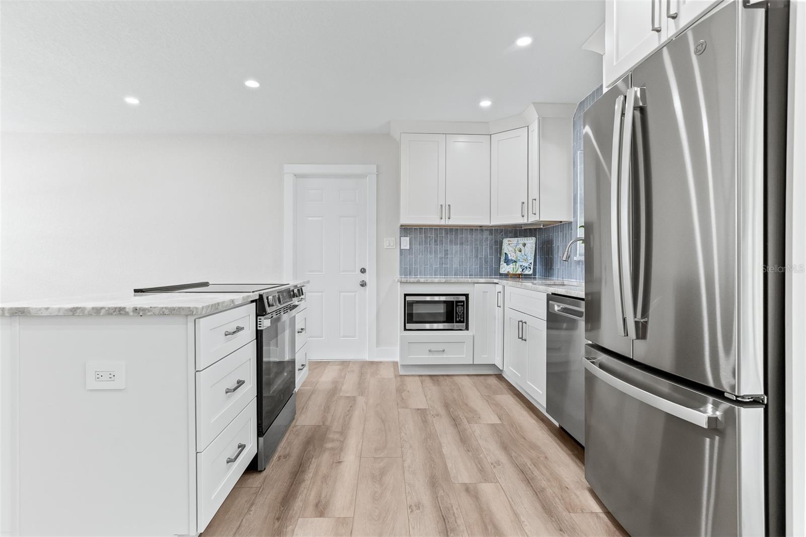 3332 70TH LN N, ST PETERSBURG, FL — photo 11