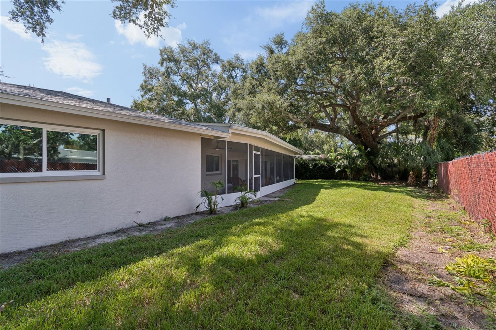 12805 KIMBERLY OAKS CIR, LARGO, FL — photo 41