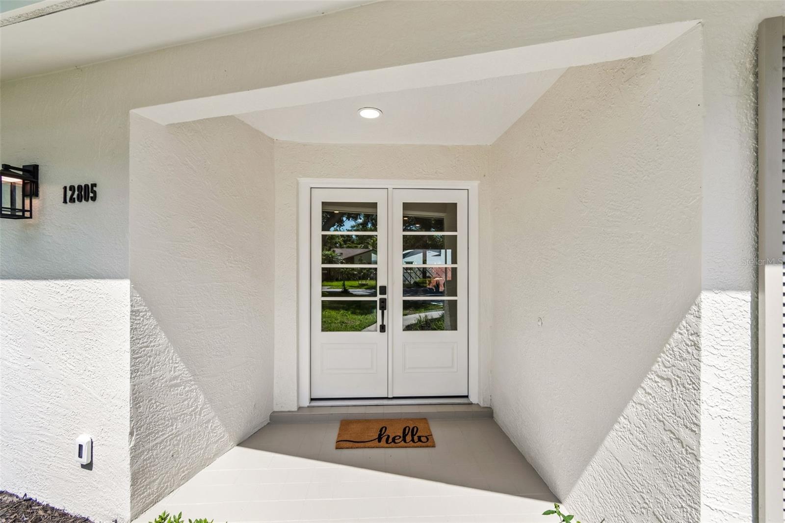 12805 KIMBERLY OAKS CIR, LARGO, FL — photo 2