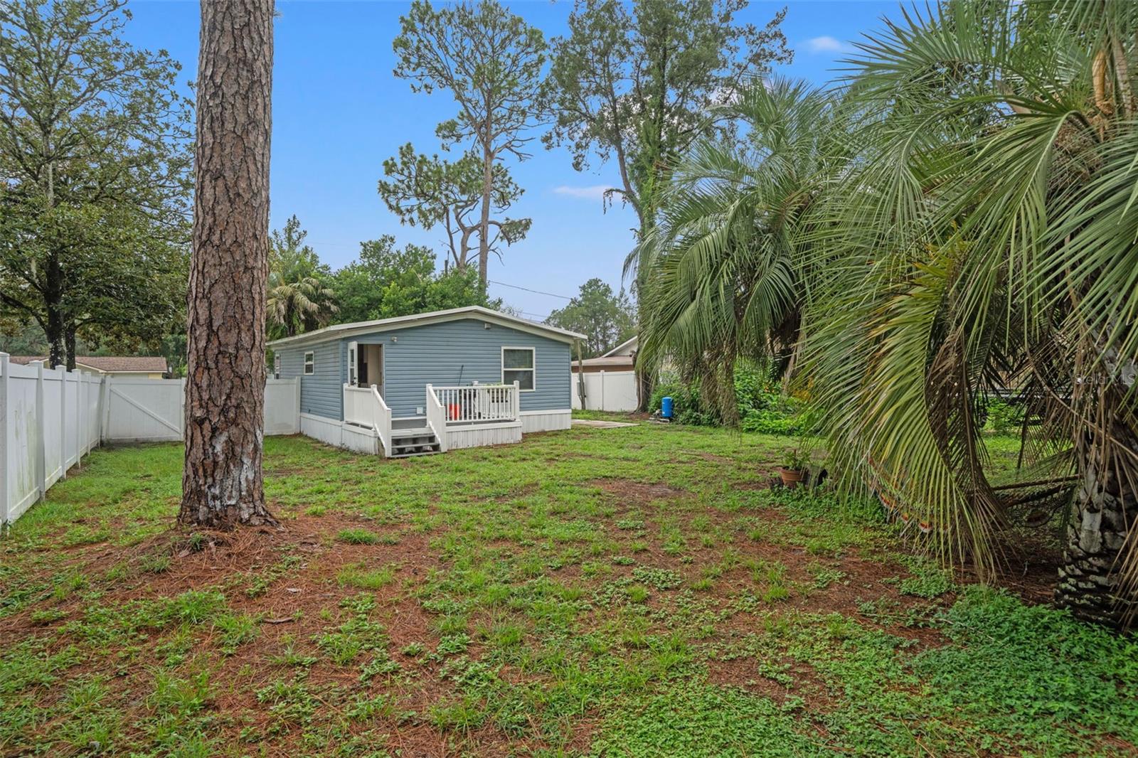 237 MONROE AVE, BROOKSVILLE, FL — photo 23