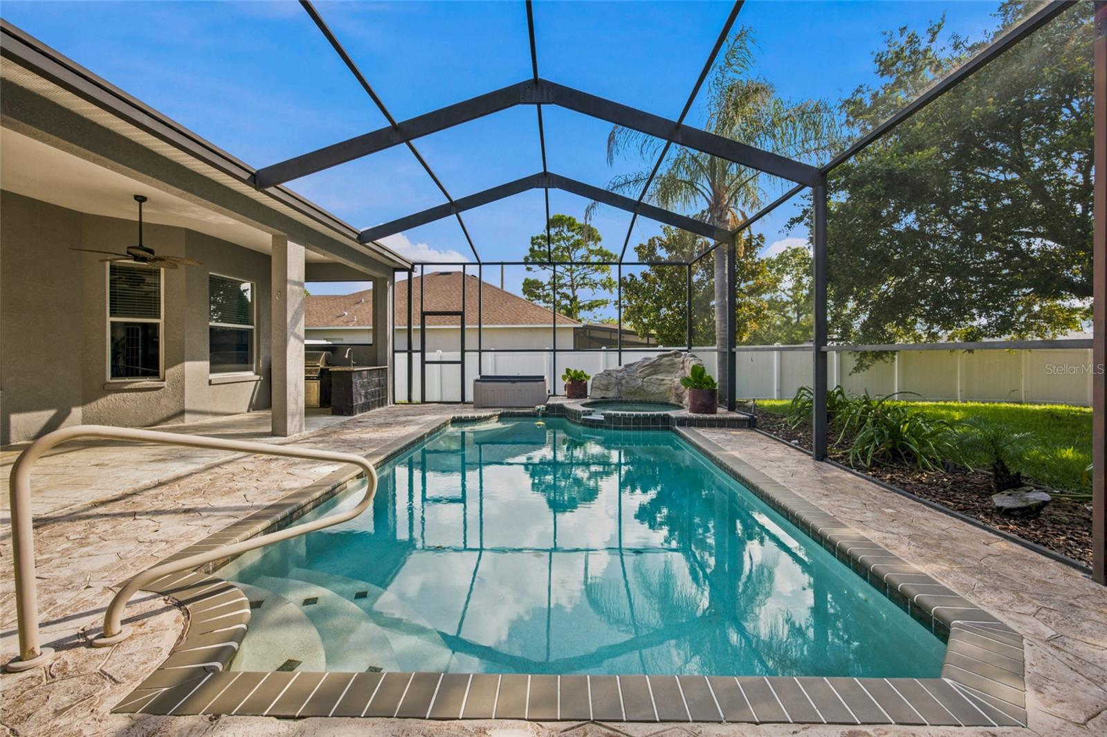 5517 GREYSTONE DR, SPRING HILL, FL — photo 2
