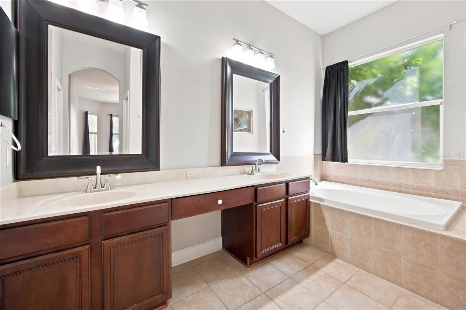 5517 GREYSTONE DR, SPRING HILL, FL — photo 3