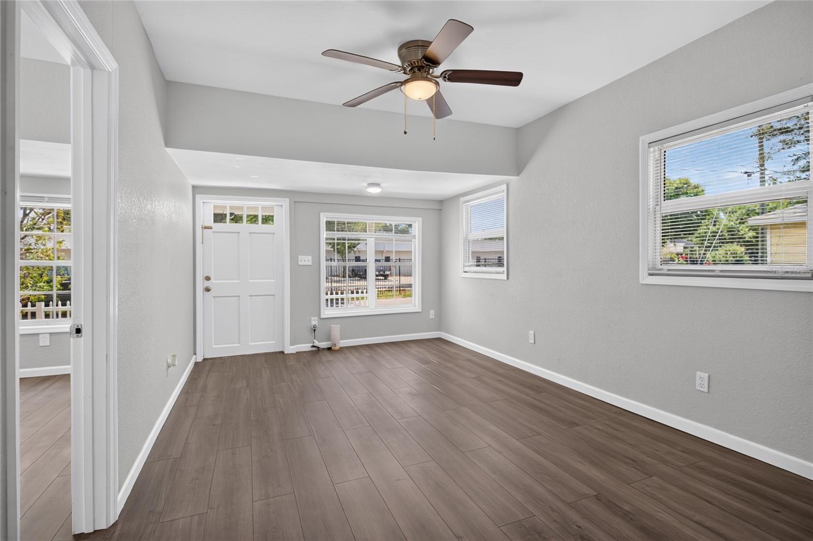 411 12TH AVE E, BRADENTON, FL — photo 3
