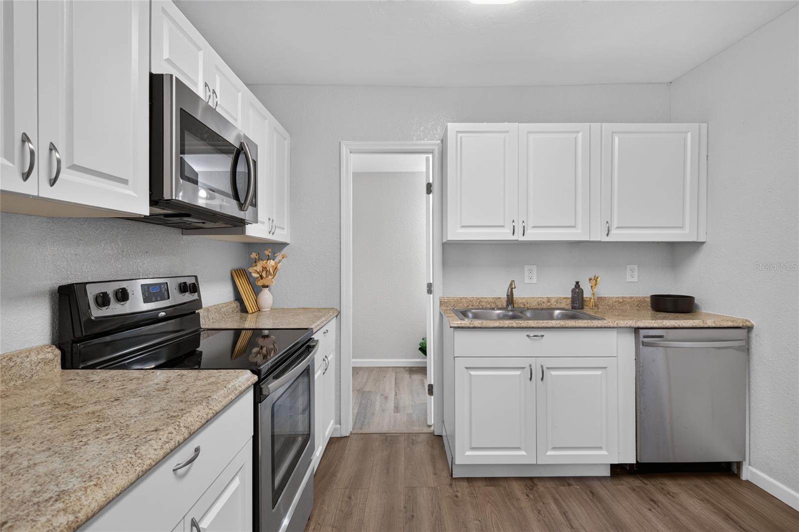 411 12TH AVE E, BRADENTON, FL — photo 4