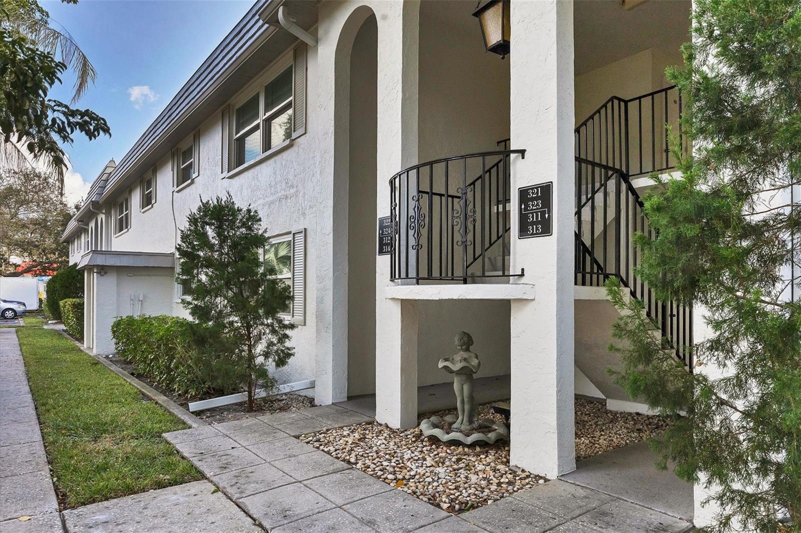 5800 HOLLYWOOD BLVD #312, SARASOTA, FL — photo 2