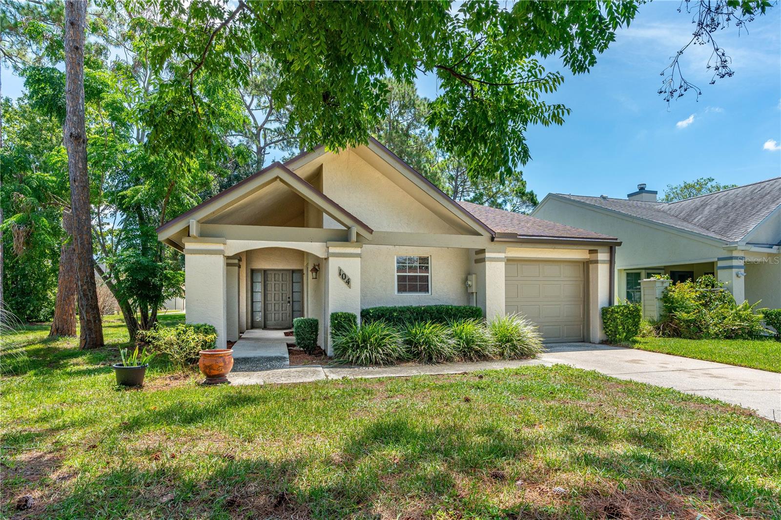 104 SHOAL CREEK CIR, DAYTONA BEACH, FL