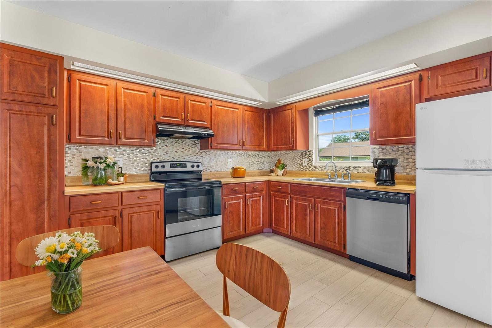104 SHOAL CREEK CIR, DAYTONA BEACH, FL — photo 3