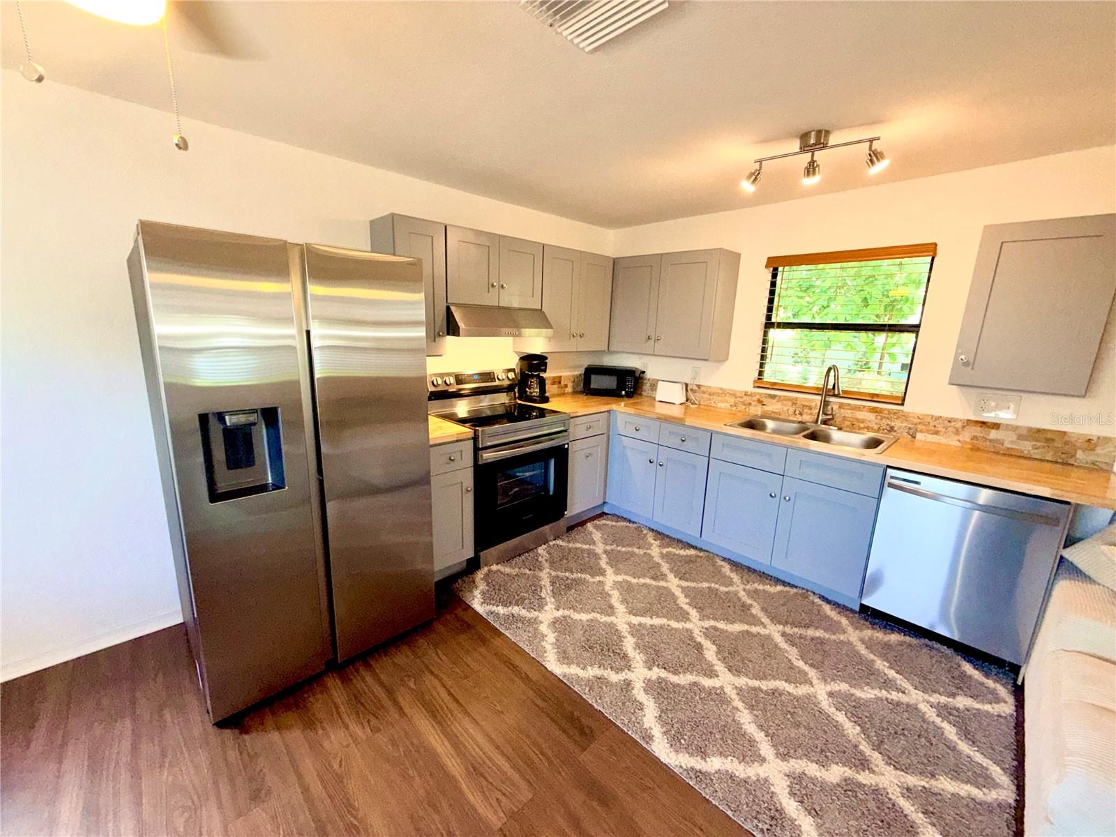 2852 59TH AVE N, ST PETERSBURG, FL — photo 7