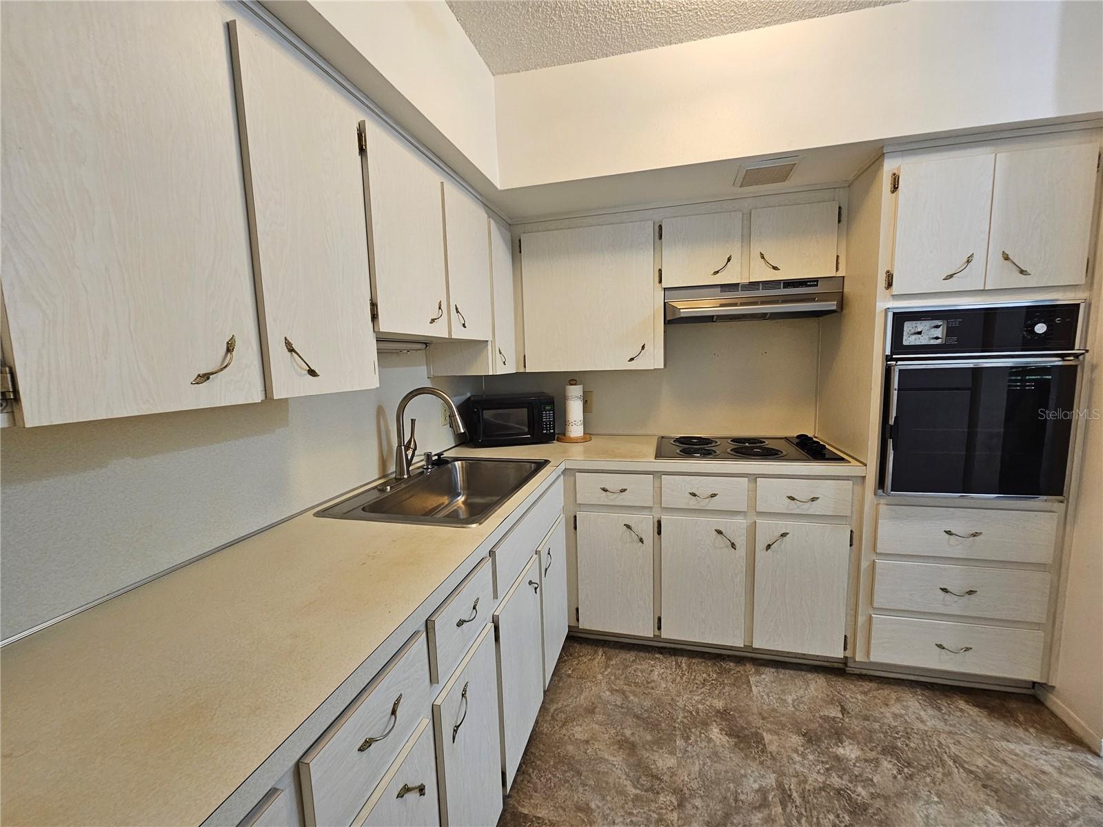 2331 FINLANDIA LN #37, CLEARWATER, FL — photo 11