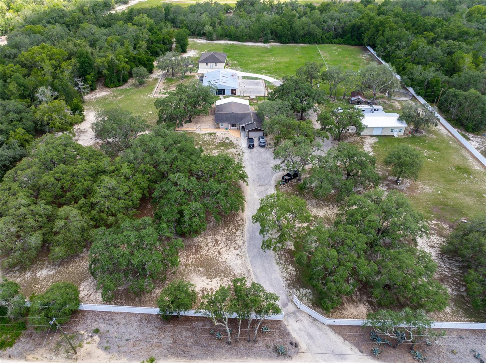 16142 BREAKWATER LN, SPRING HILL, FL — photo 2