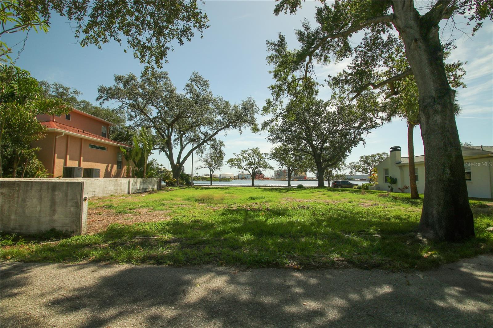 424 CHANNEL DR, TAMPA, FL — photo 10