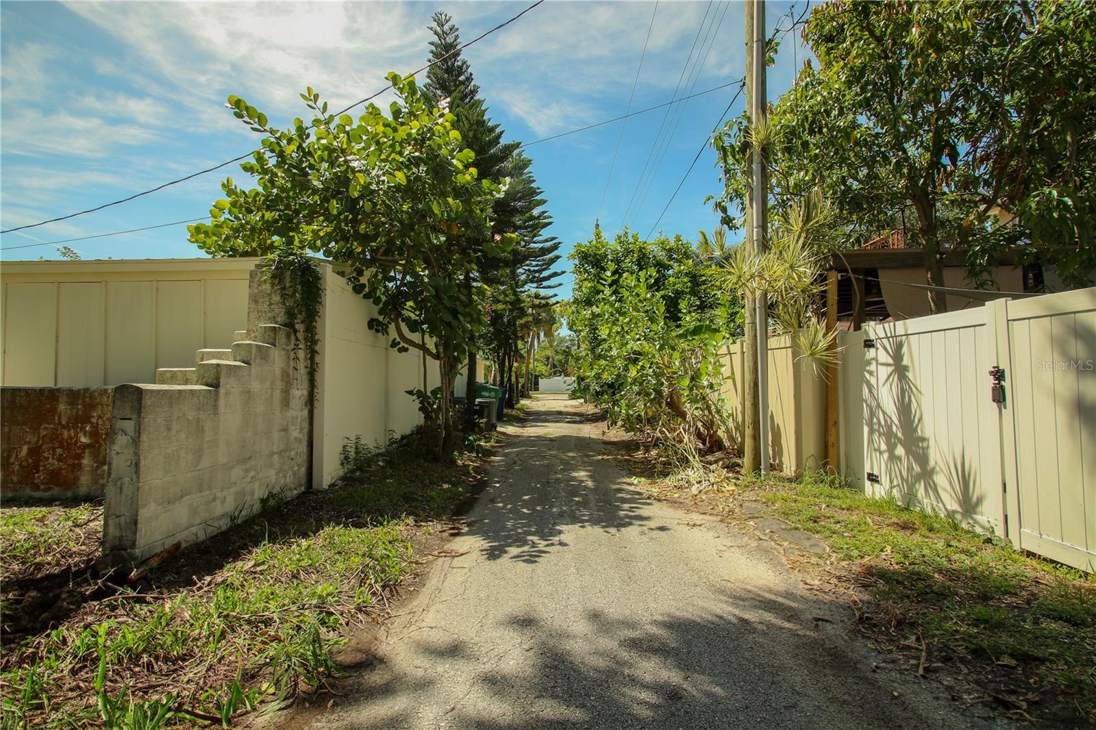424 CHANNEL DR, TAMPA, FL — photo 11