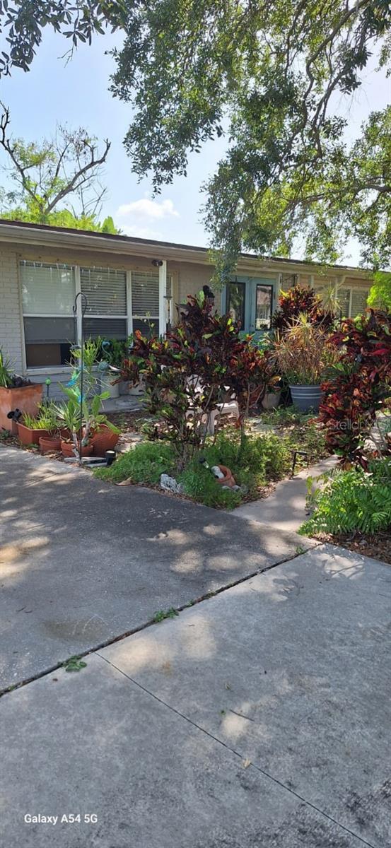 138 FRANCIS DR NE, PORT CHARLOTTE, FL