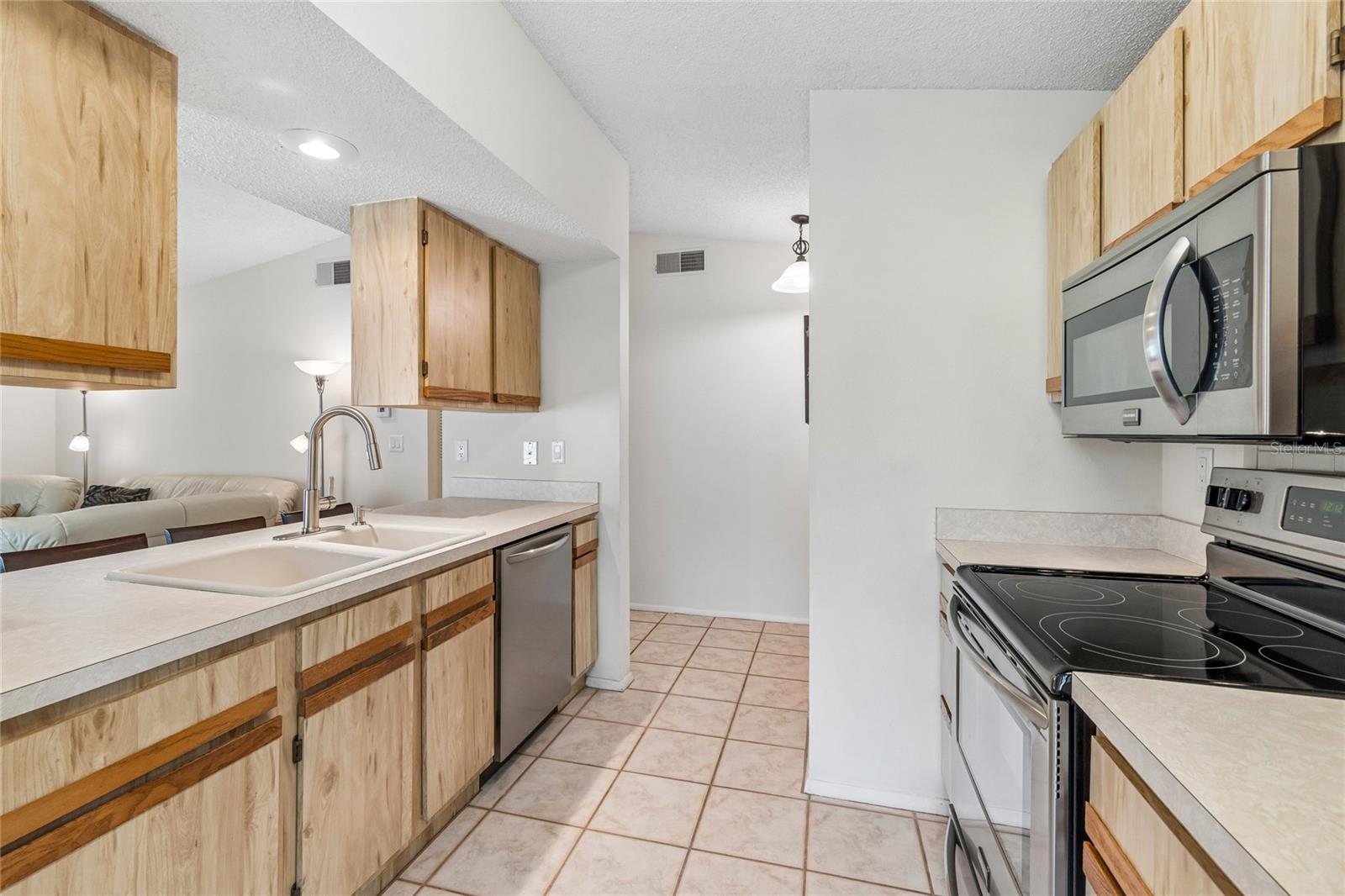10305 TURKEY OAK DR, NEW PORT RICHEY, FL — photo 2