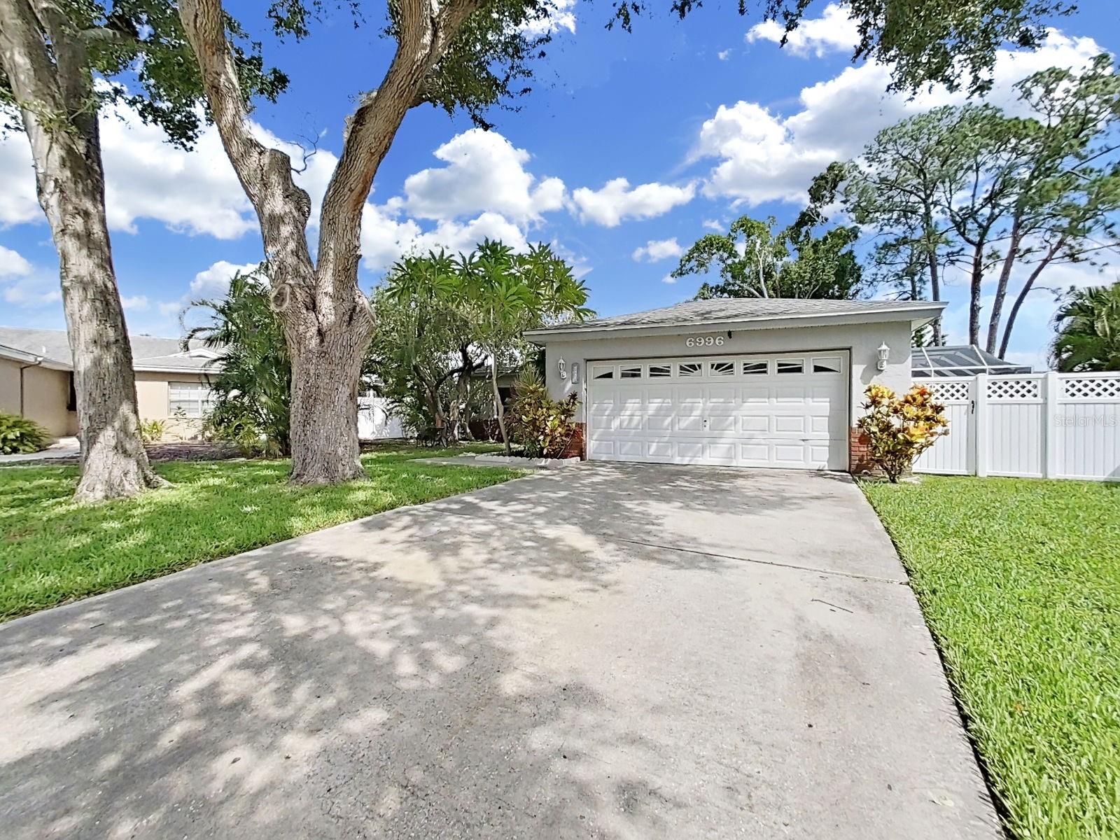 6996 122ND DR, LARGO, FL