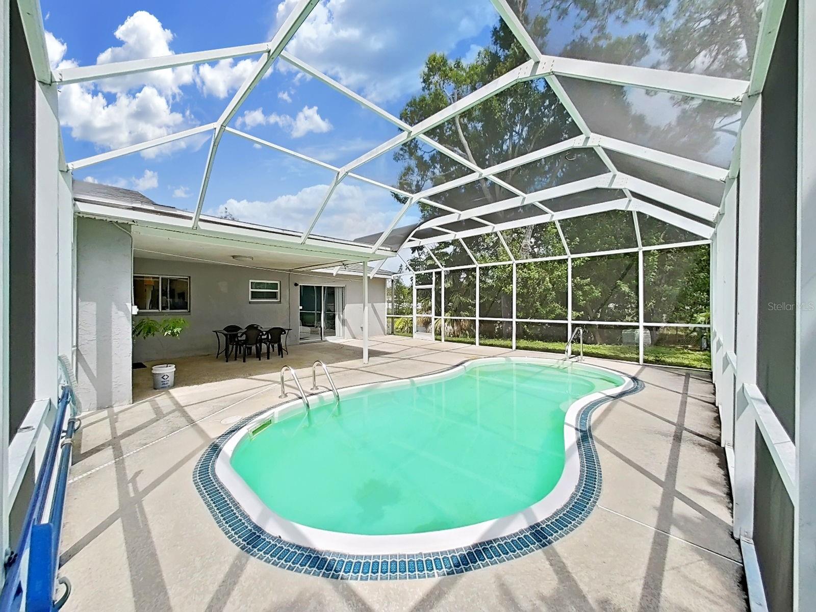 6996 122ND DR, LARGO, FL — photo 32