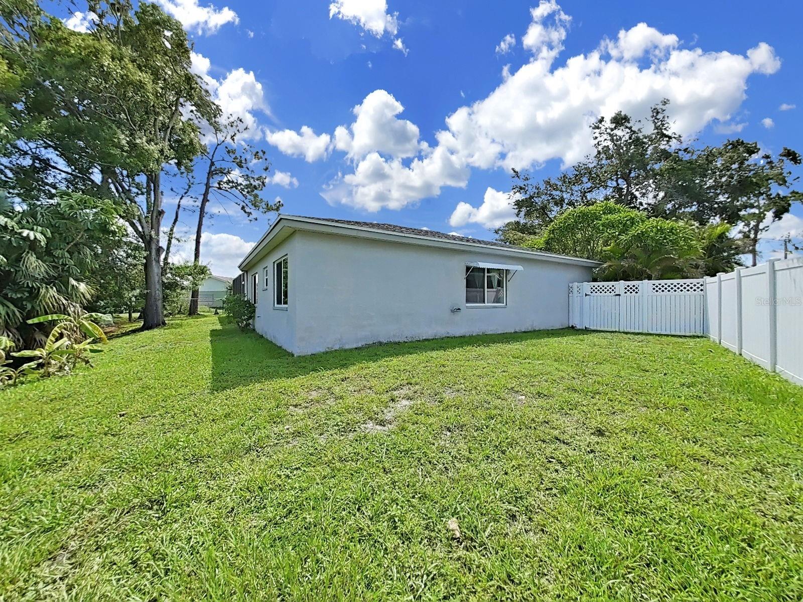 6996 122ND DR, LARGO, FL — photo 35