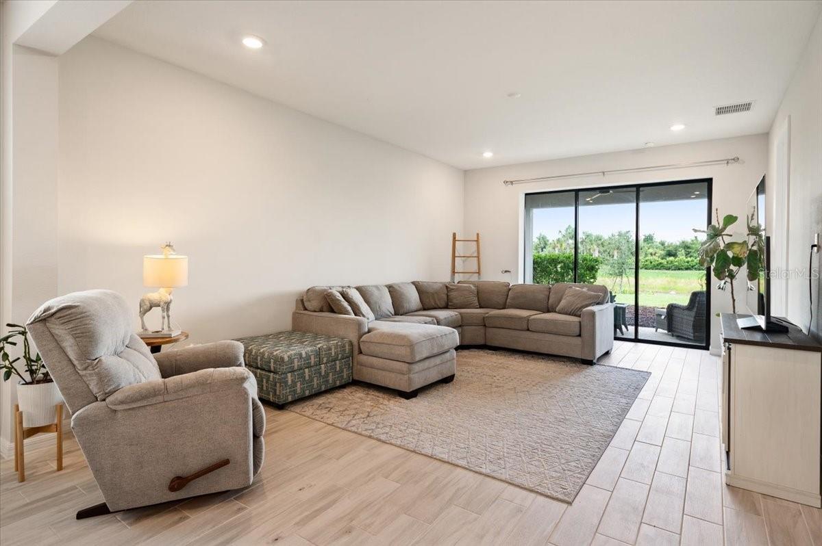 9016 TEQUILA SUNRISE DR, SARASOTA, FL — photo 16