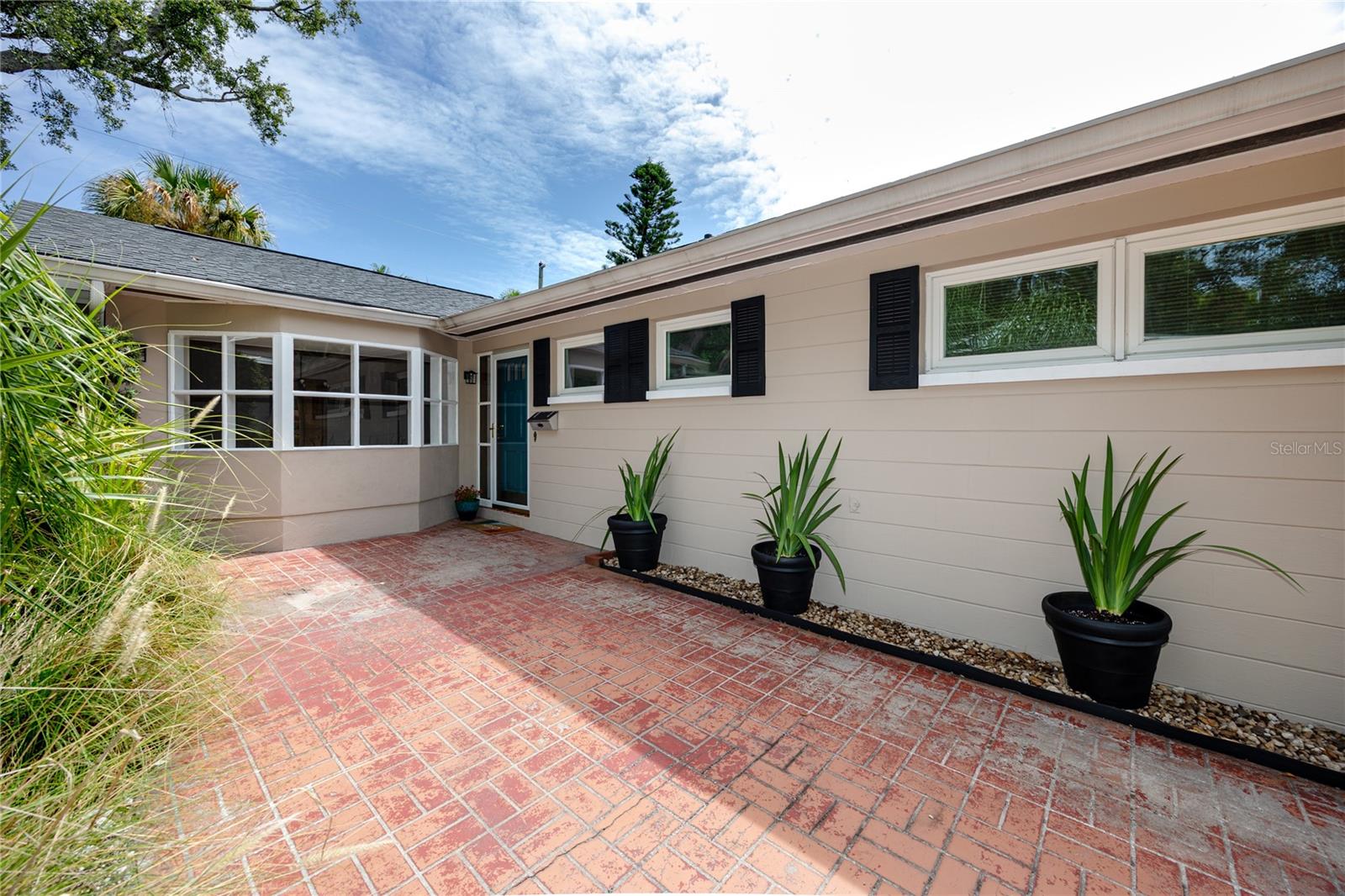 8161 22ND AVE N, ST PETERSBURG, FL — photo 3