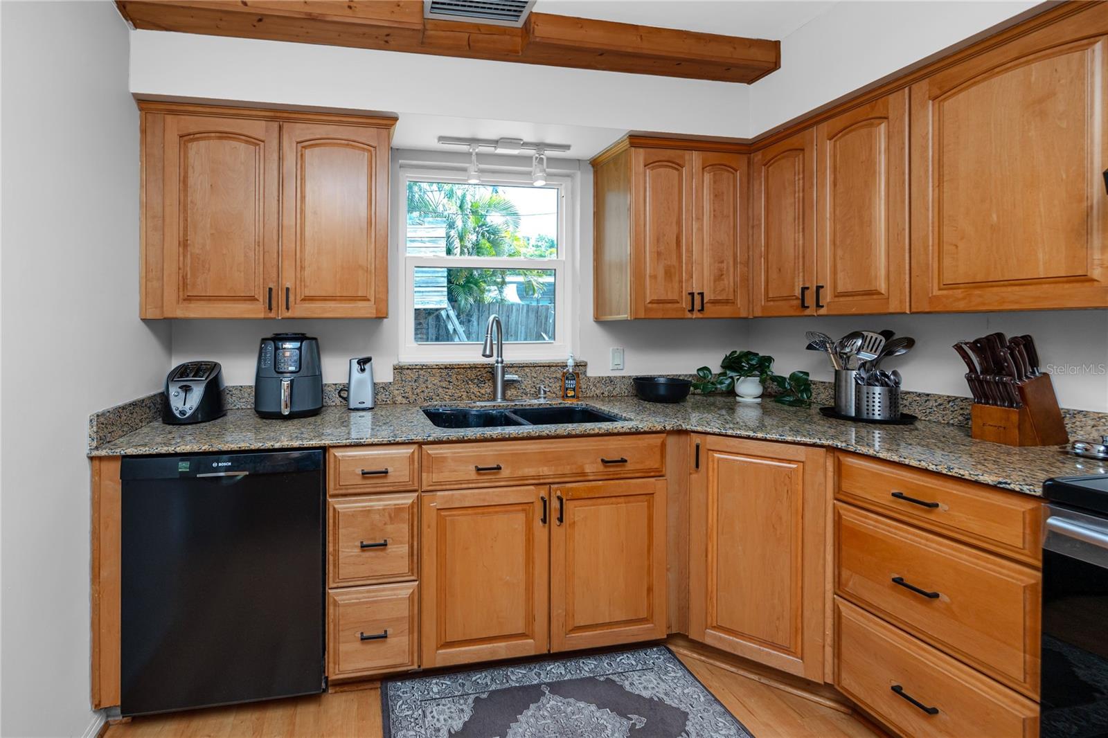 8161 22ND AVE N, ST PETERSBURG, FL — photo 12