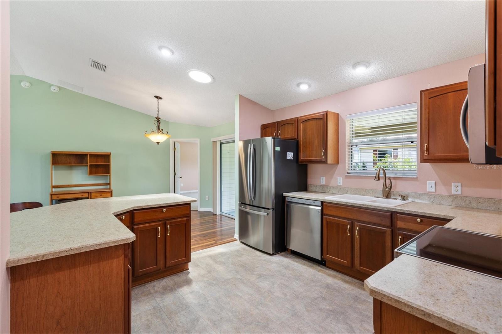 1630 ABERCROMBIE WAY, THE VILLAGES, FL — photo 12