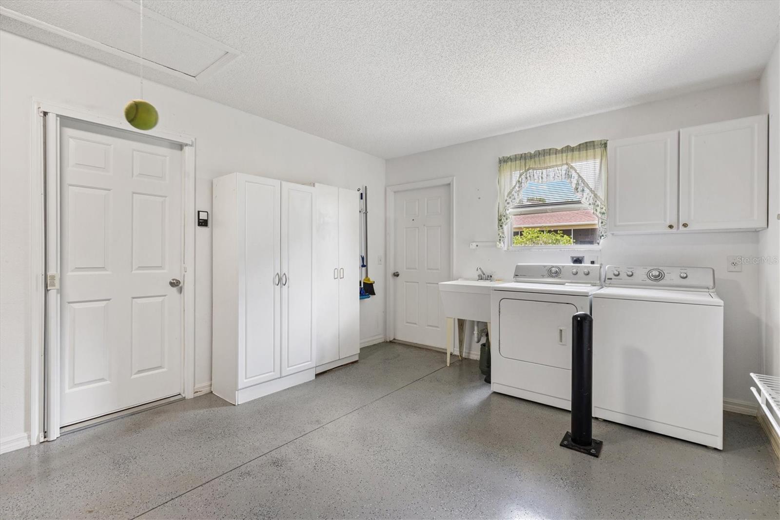 1630 ABERCROMBIE WAY, THE VILLAGES, FL — photo 21