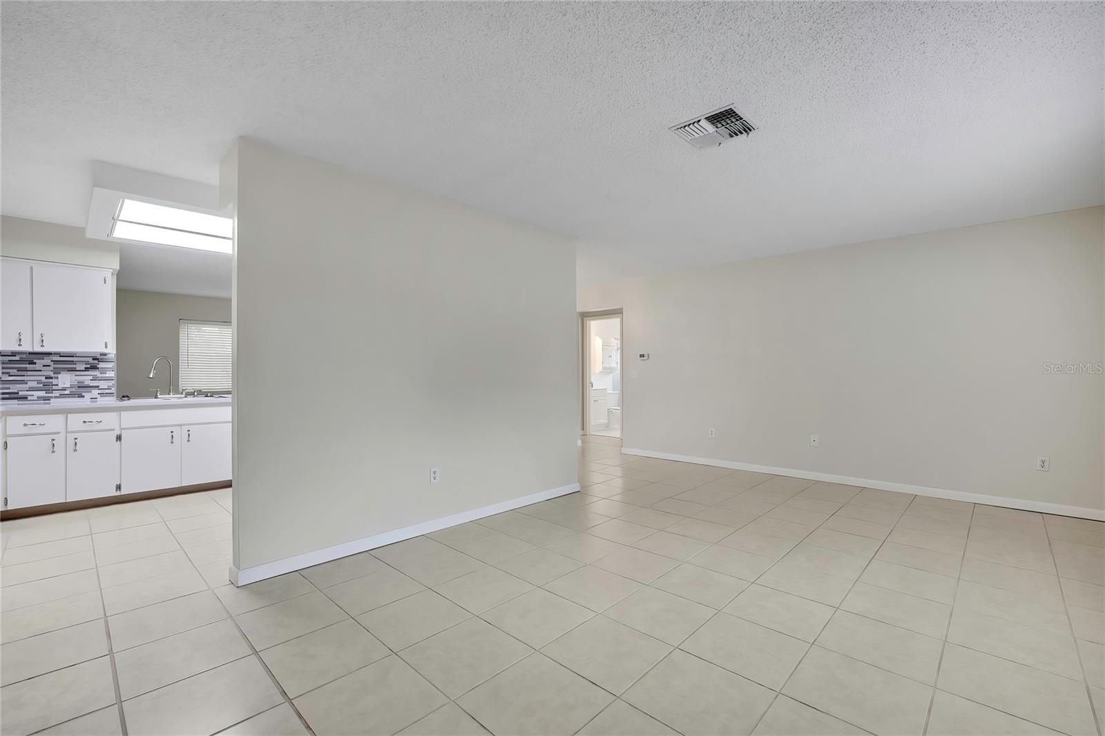 9279 PICKENS ST, SPRING HILL, FL — photo 3
