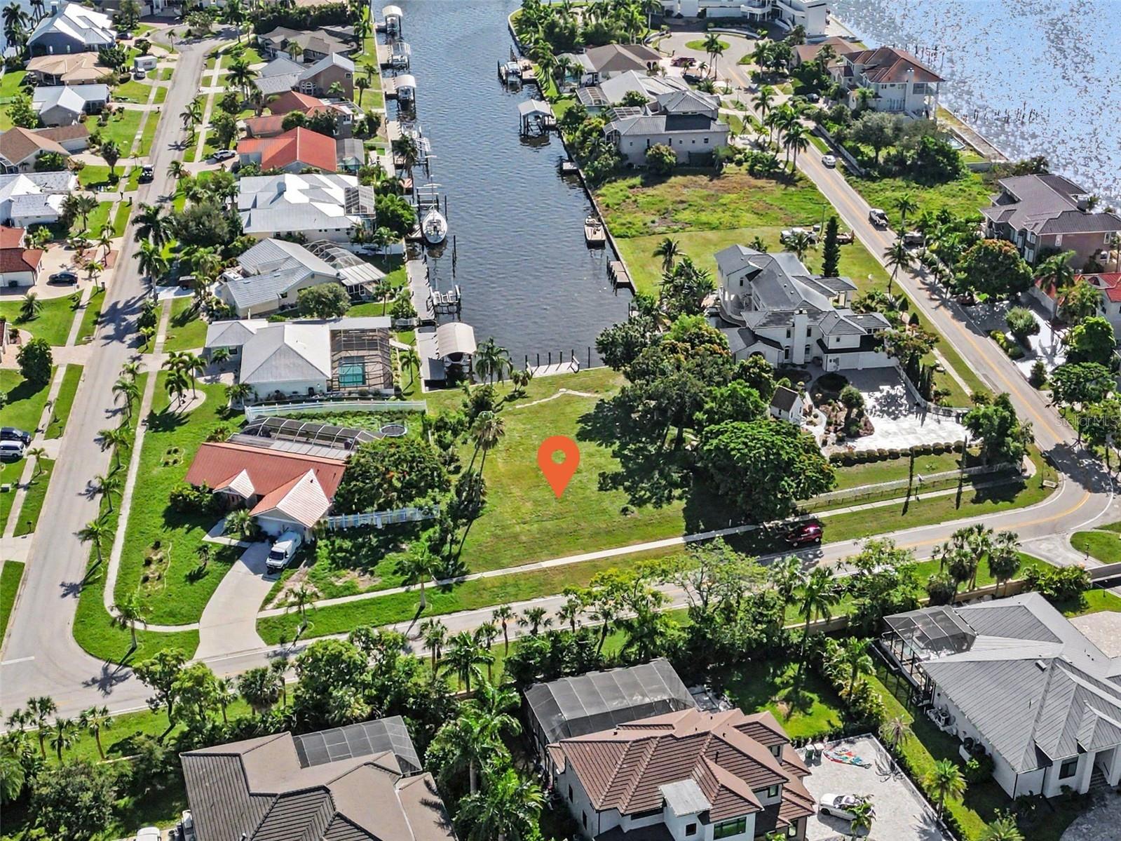 180 COUSLEY DR SE, PORT CHARLOTTE, FL — photo 3