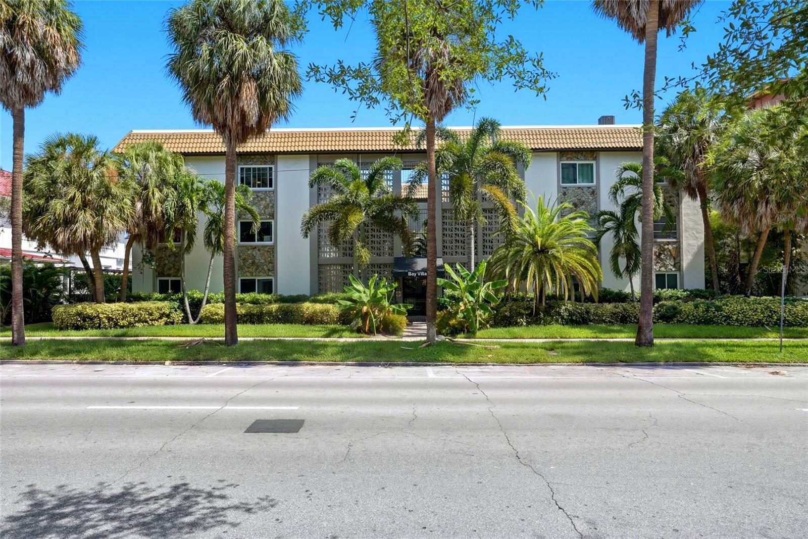125 5TH AVE NE #210, ST PETERSBURG, FL
