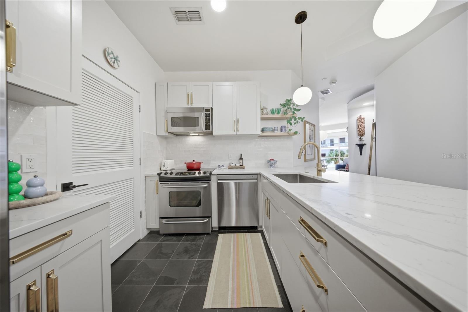 1 S EOLA DR #13, ORLANDO, FL — photo 9
