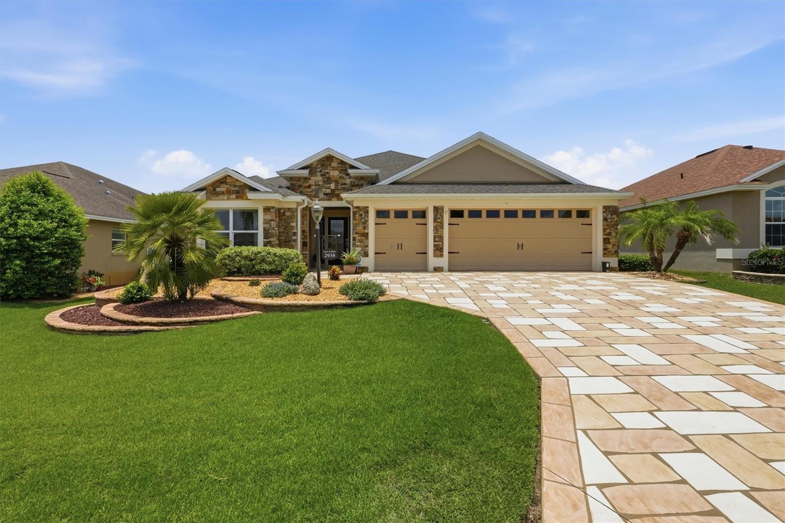 2938 ADRIENNE WAY, THE VILLAGES, FL — photo 2