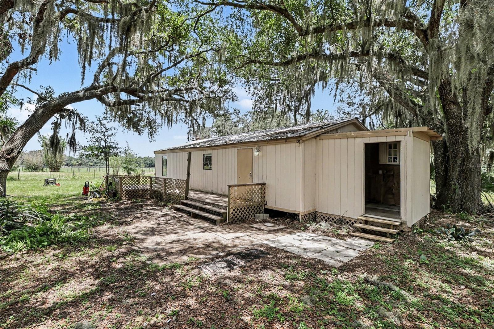 10239 LYONS AVE, LITHIA, FL — photo 7