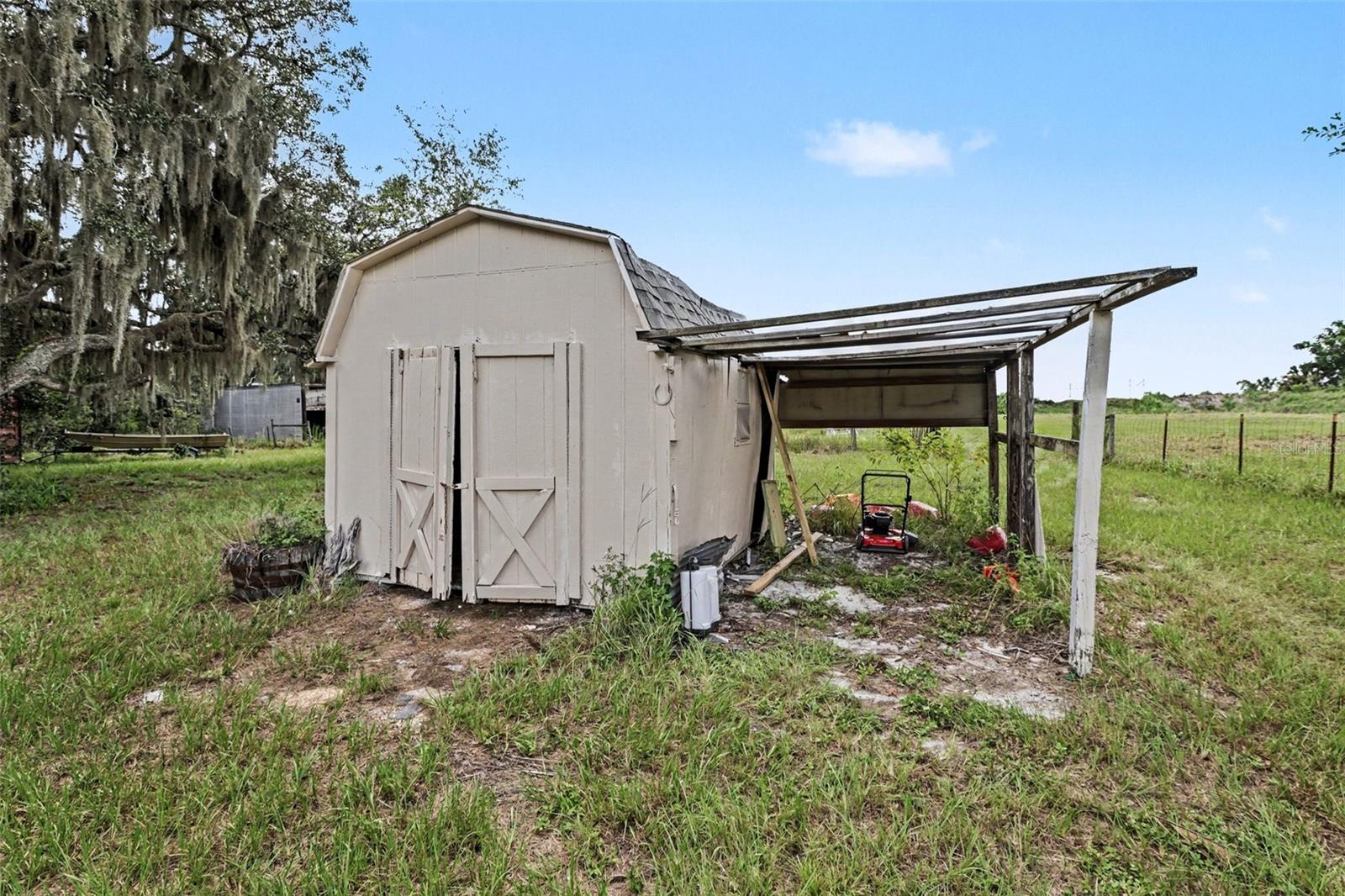 10239 LYONS AVE, LITHIA, FL — photo 29