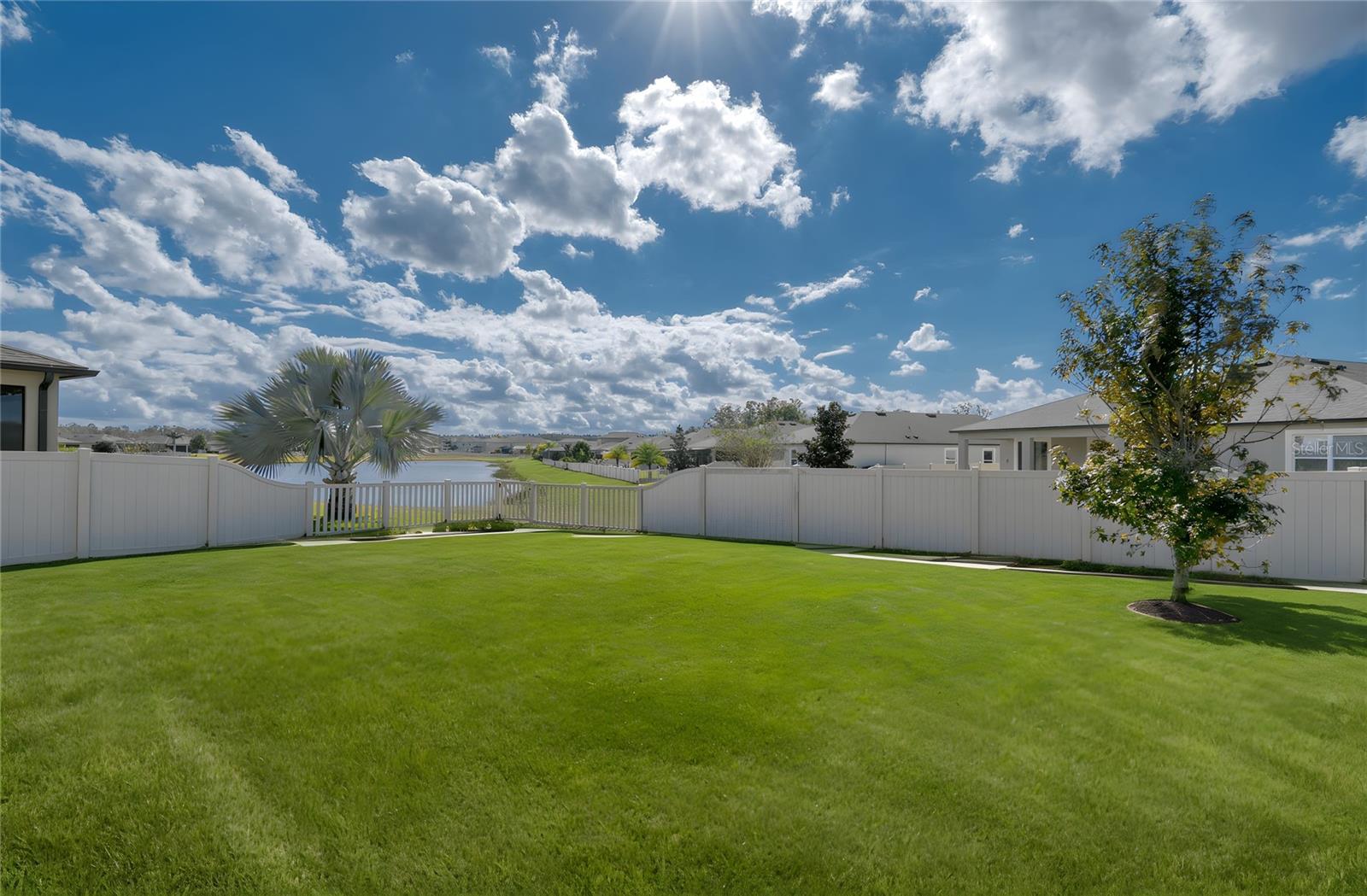 18576 OBREGAN DR, SPRING HILL, FL — photo 3