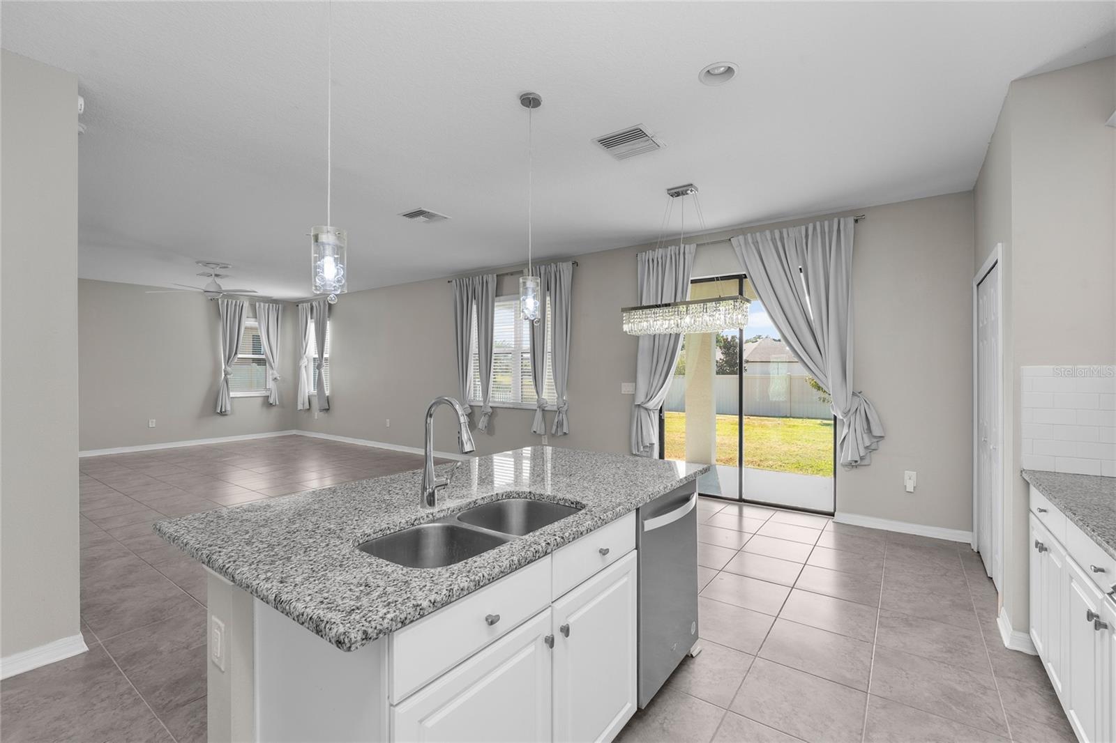 18576 OBREGAN DR, SPRING HILL, FL — photo 27