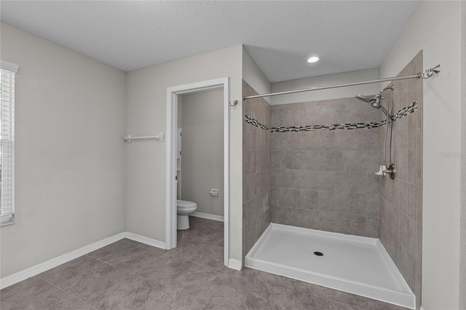 18576 OBREGAN DR, SPRING HILL, FL — photo 36