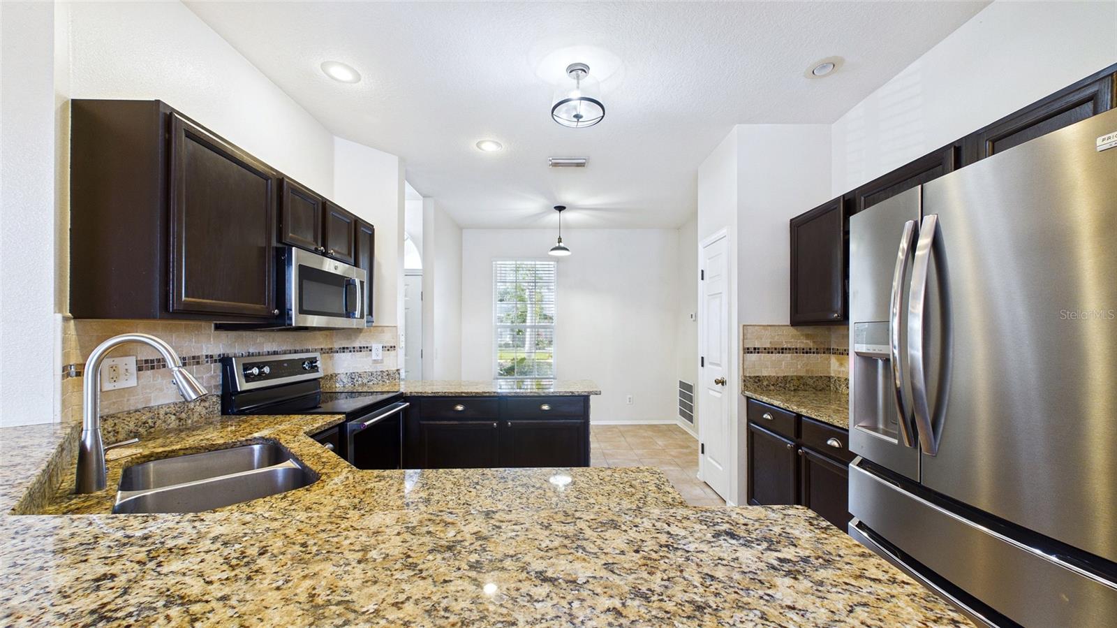 4021 3RD AVE E, BRADENTON, FL — photo 13