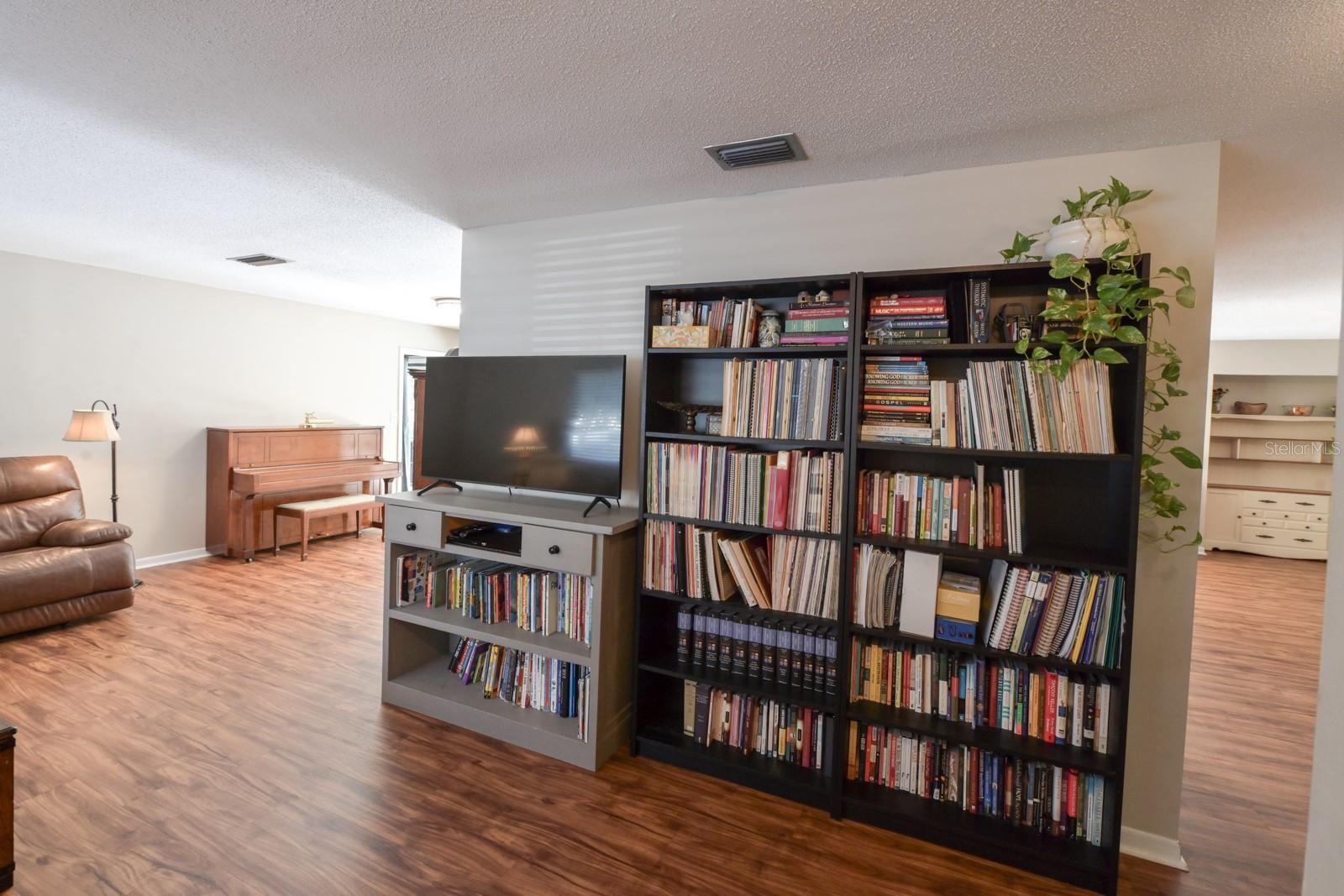 3511 NW 40TH TER, GAINESVILLE, FL — photo 6