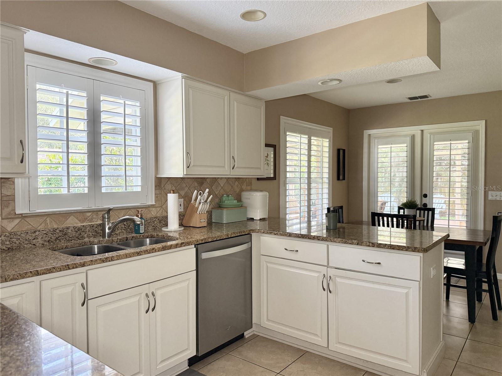 9306 ALANBROOKE ST, TEMPLE TERRACE, FL — photo 15
