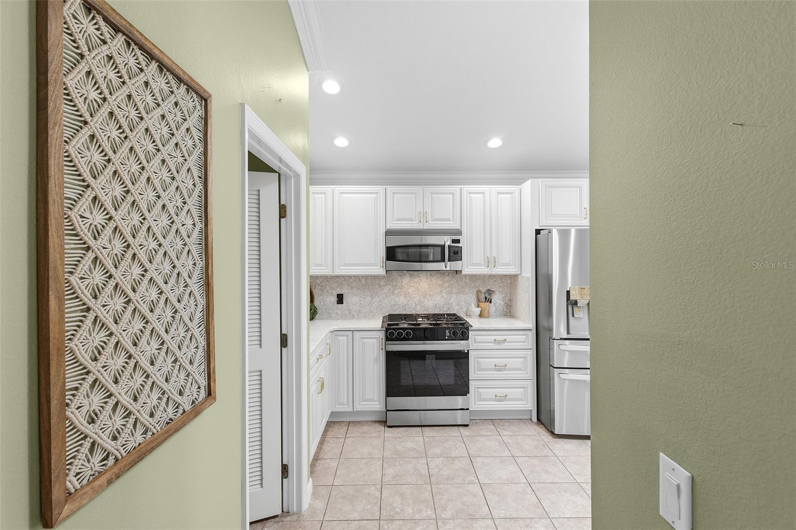 1527 GOLDEN RIDGE DR, THE VILLAGES, FL — photo 15