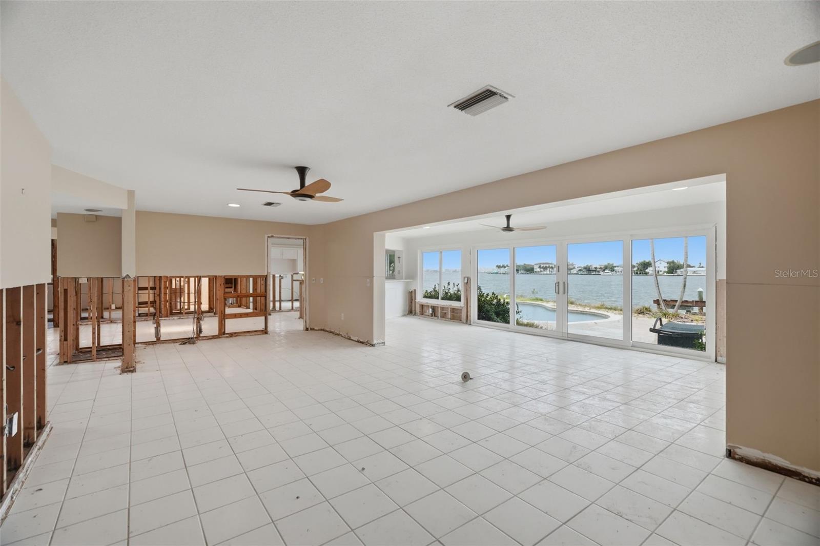 5810 BAHAMA WAY S, ST PETE BEACH, FL — photo 15