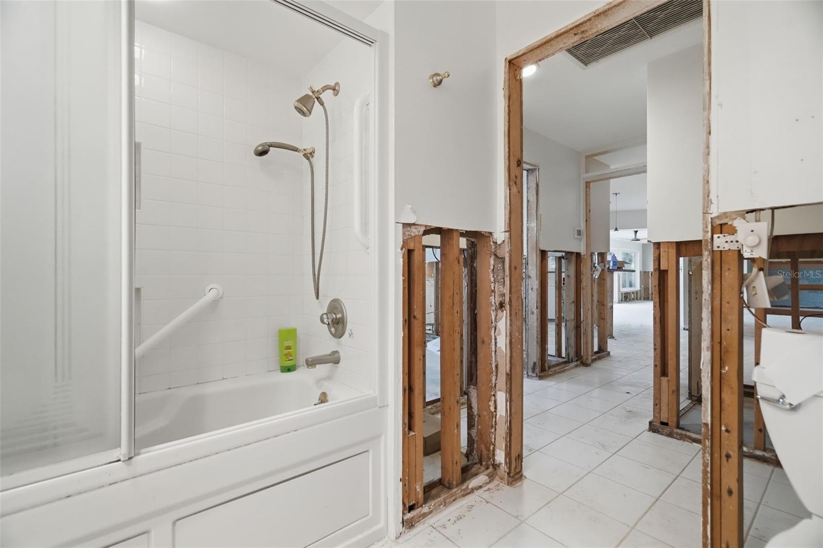 5810 BAHAMA WAY S, ST PETE BEACH, FL — photo 21