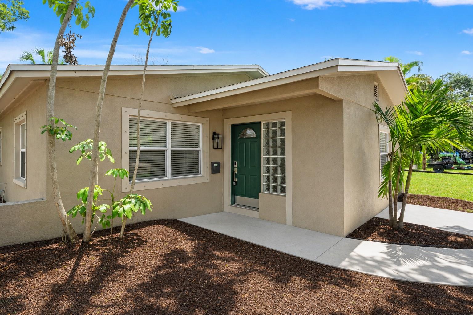 4247 HELENA ST NE, ST PETERSBURG, FL — photo 3