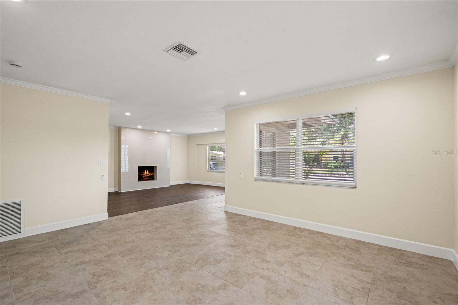 4247 HELENA ST NE, ST PETERSBURG, FL — photo 9