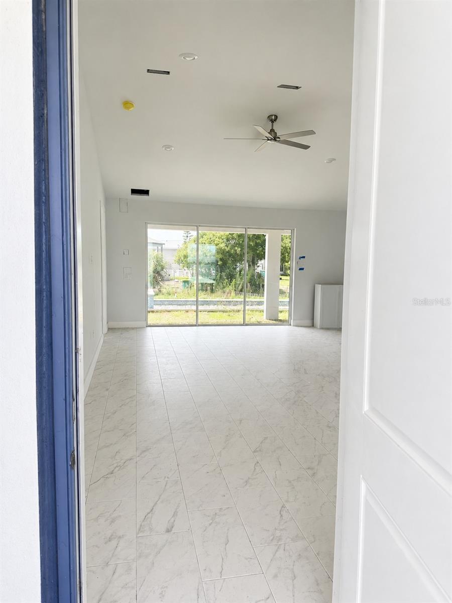 9057 BANTRY BAY BLVD, ENGLEWOOD, FL — photo 3