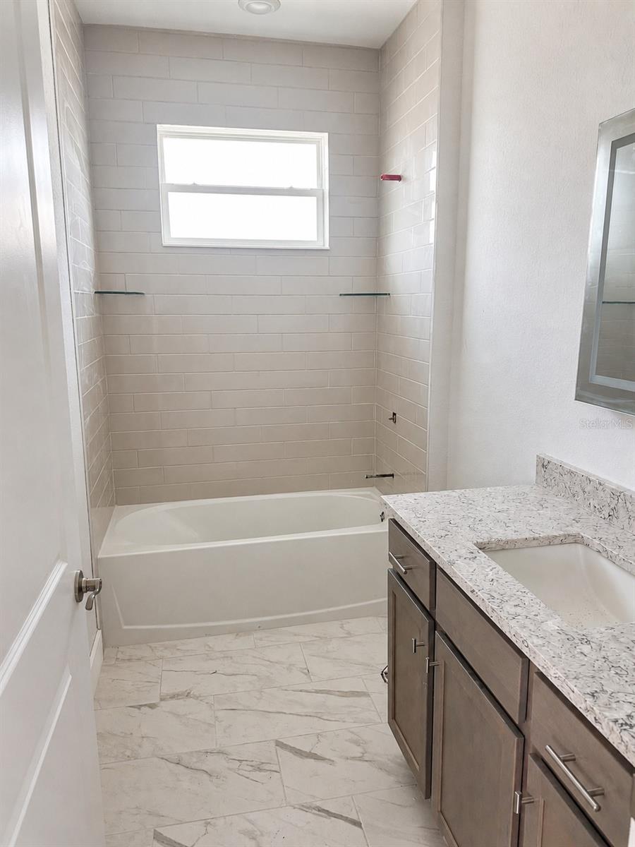 9057 BANTRY BAY BLVD, ENGLEWOOD, FL — photo 11