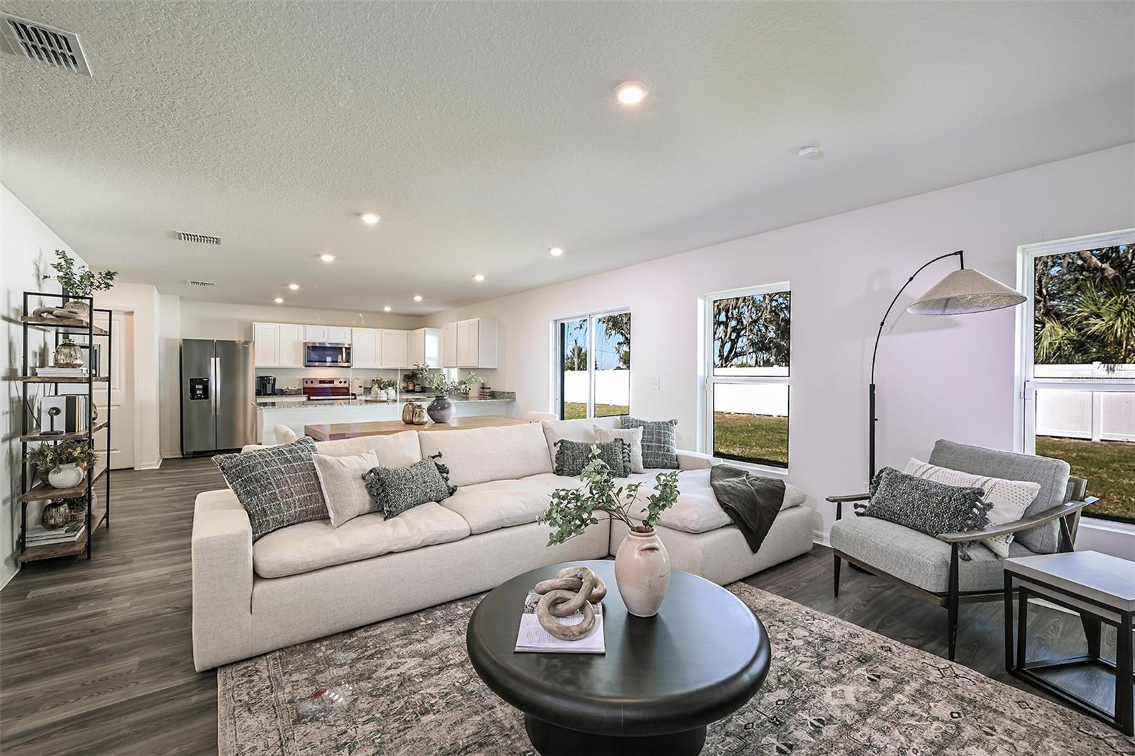 704 OAK HAMMOCK WAY, AVON PARK, FL — photo 9