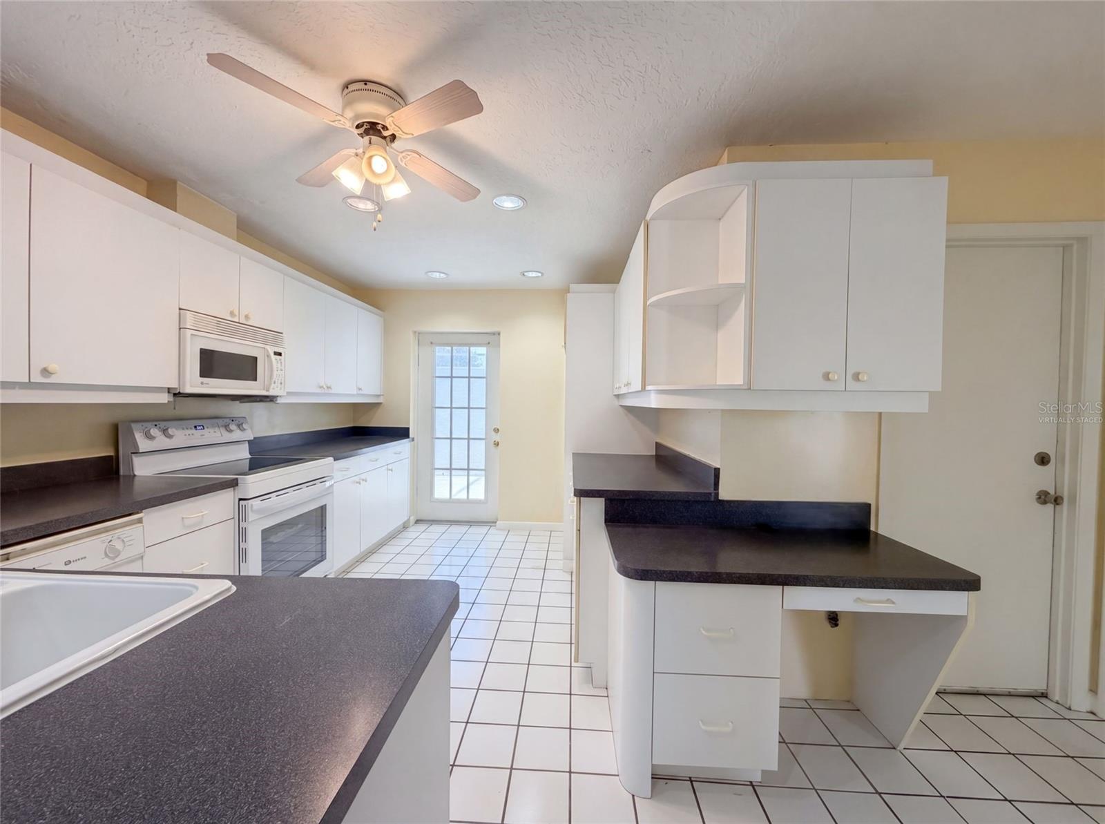 1301 LUCAYA AVE, VENICE, FL — photo 2