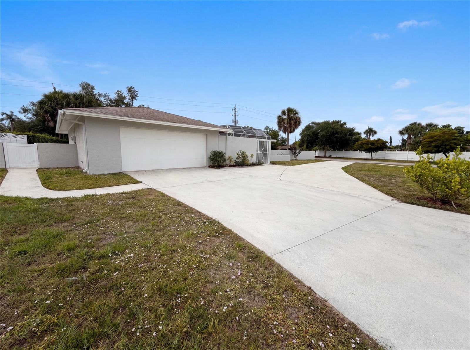 1301 LUCAYA AVE, VENICE, FL — photo 21