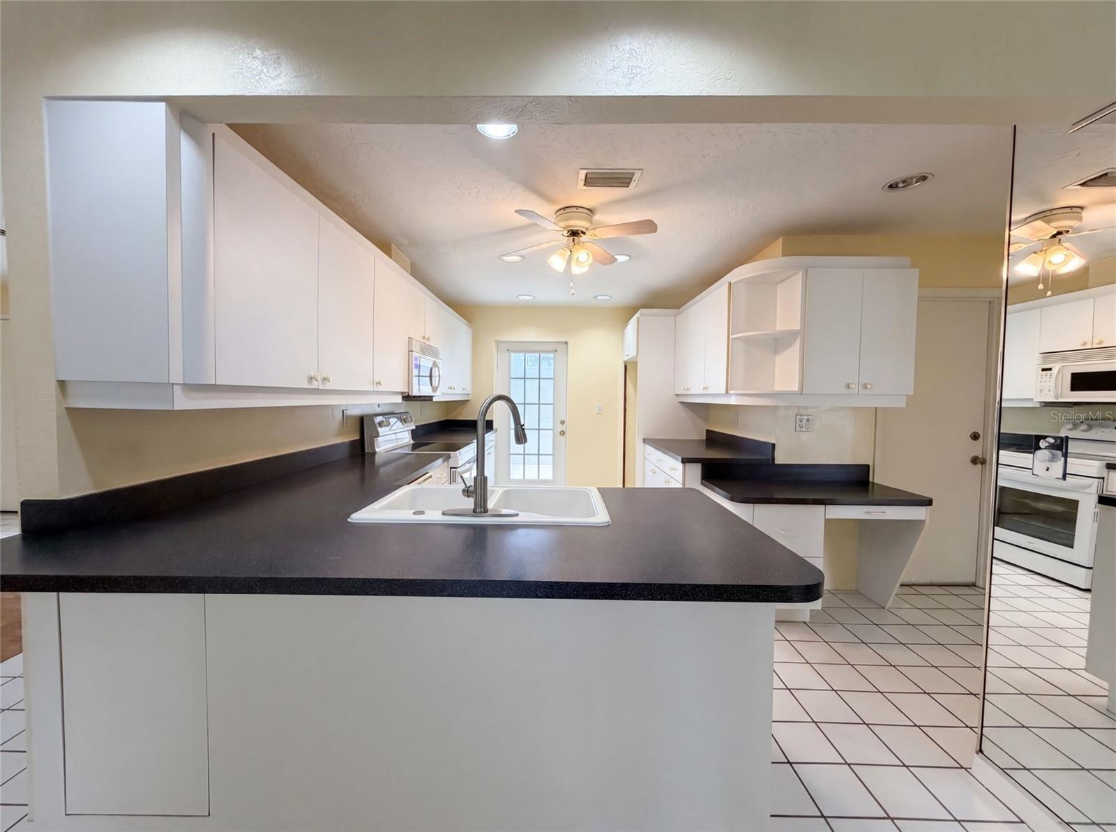 1301 LUCAYA AVE, VENICE, FL — photo 34